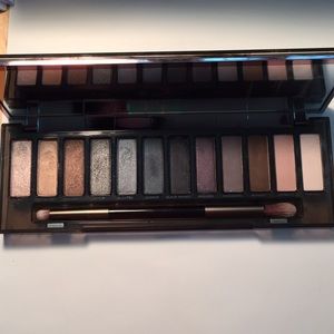 Urban Decay Naked Smokey Eyeshadow Palette